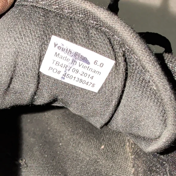 VANS•Youth Authentic Sneakers - Picture 7 of 9